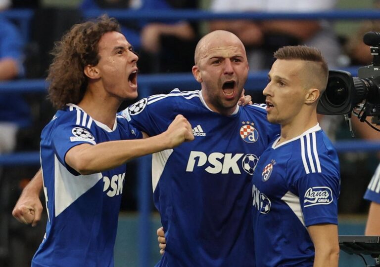 Or?i? goal earns Dinamo Zagreb surprising win over Chelsea