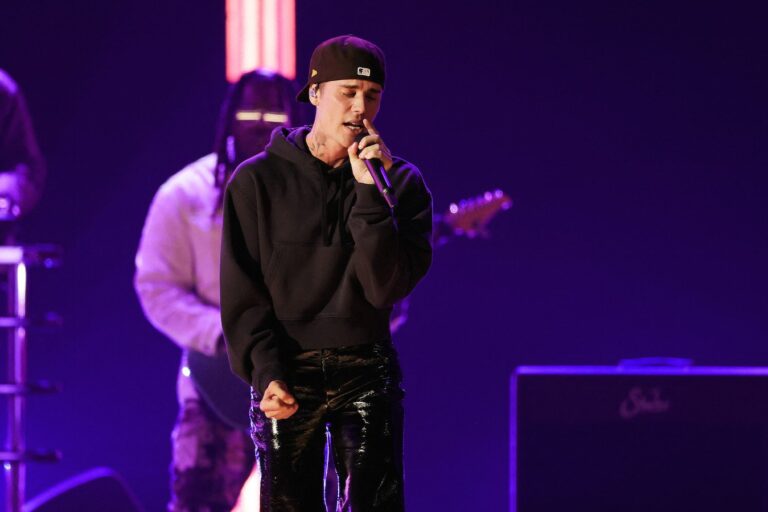 Justin Bieber suspends world tour ahead of Dubai shows