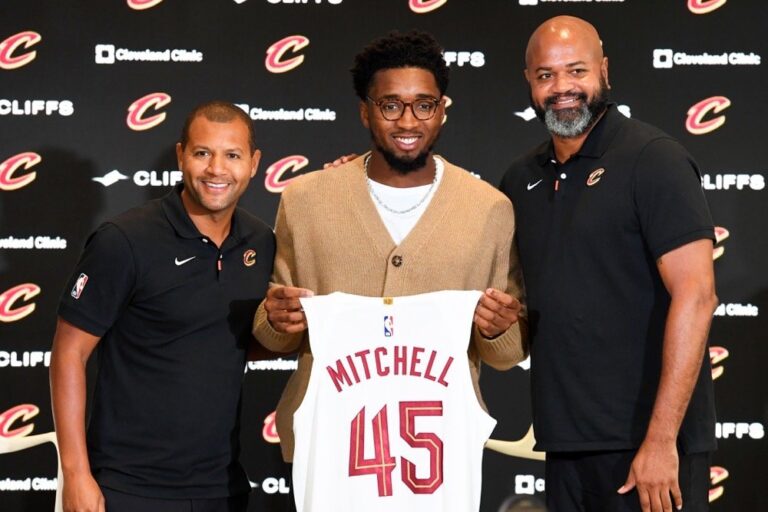 Newest Cavs star Mitchell gets warm welcome in Cleveland