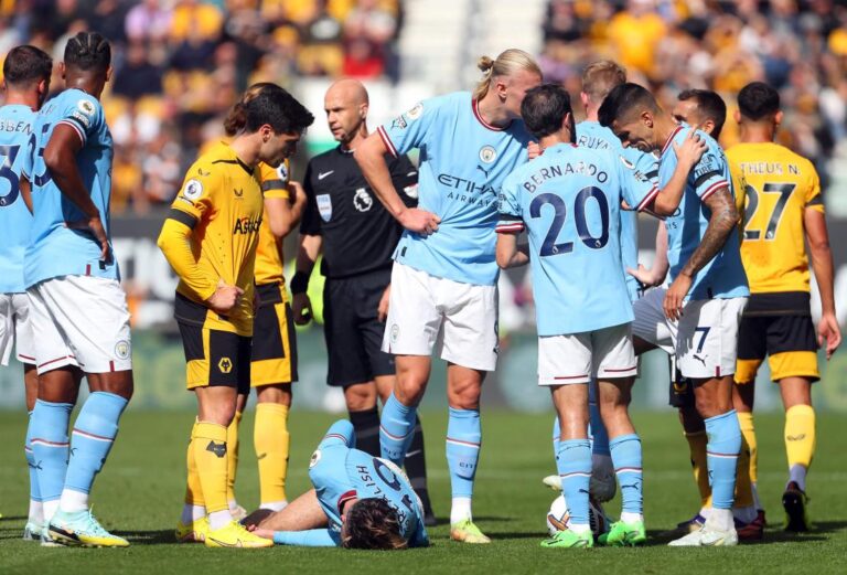 Grealish and Haaland destroy Wolves as Man City go top