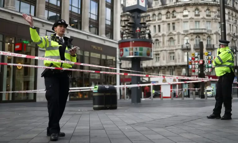 Faith leaders call for calm amid fears Hindu-Muslim violence could spread across UK