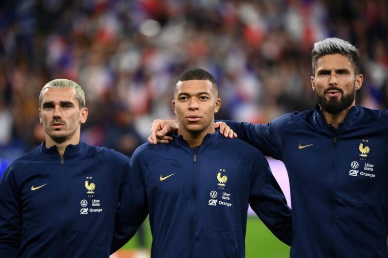 Mbappe stars as France shrug off troubles to outclass Austria