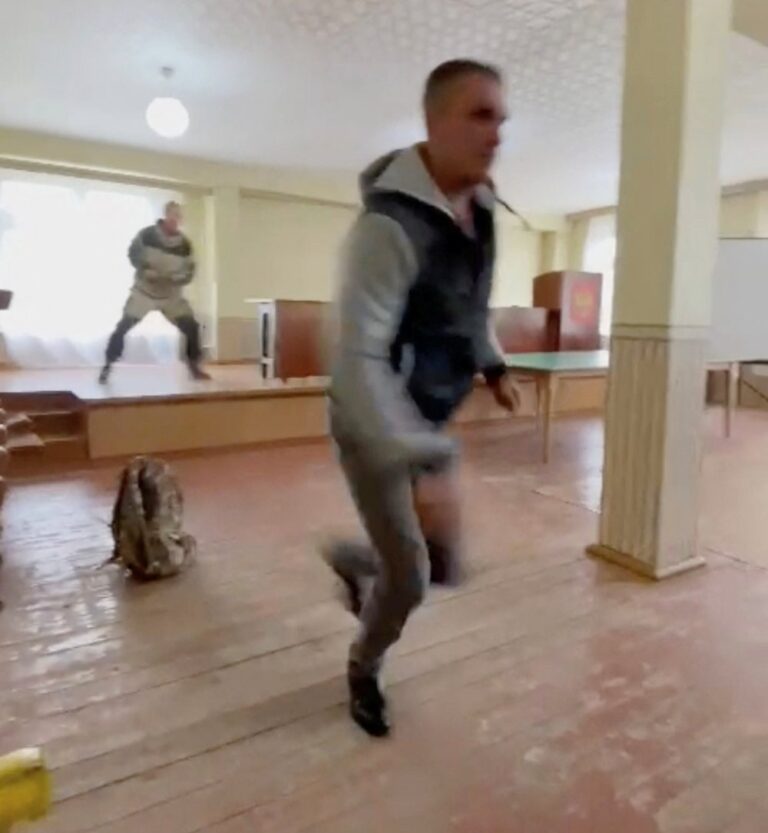 Russian military recruiter shot amid fear of Ukraine call-up