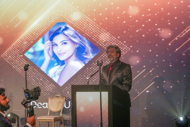 South Asians in UK honored for their outstanding achievements