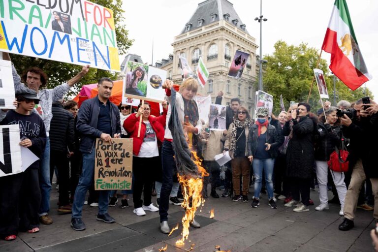 French march in Paris to rally support for women in Iran
