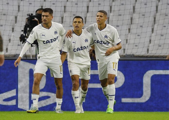 Marseille beats 10-man Sporting after goalkeeper errors