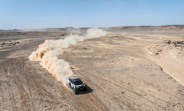 Chicherit takes victory in Morocco, Loeb responds with stage win for Bahrain Raid Xtreme