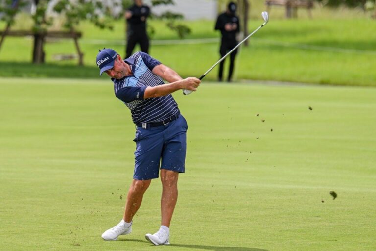 Three steal thunder from star players to  share lead at LIV Golf Invitational Bangkok