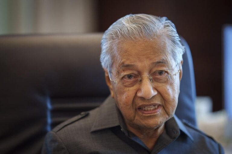 Malaysia’s Mahathir fears Najib would walk free if graft-tainted party wins polls