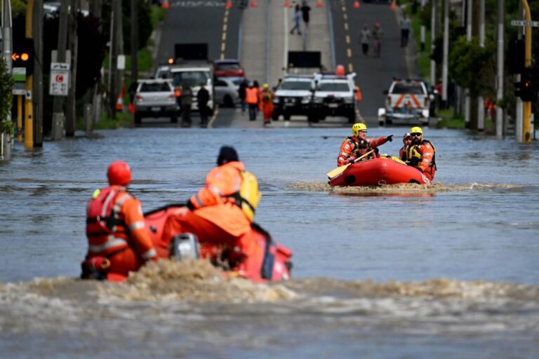 Australia suffers flash floods in southeast, Melbourne suburb evacuated