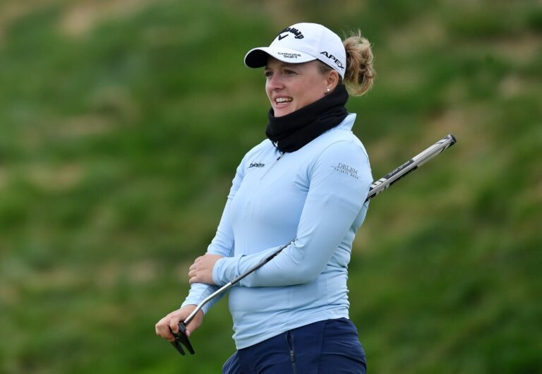 Manon De Roey defies brutal conditions to take opening day lead at Aramco Team Series – New York