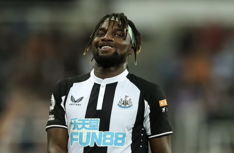 Allan Saint-Maximin to miss two matches, as Newcastle visit Tottenham