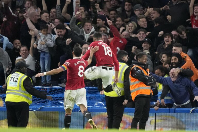 Casemiro’s last-gasp leveller rescues Man Utd in Chelsea draw