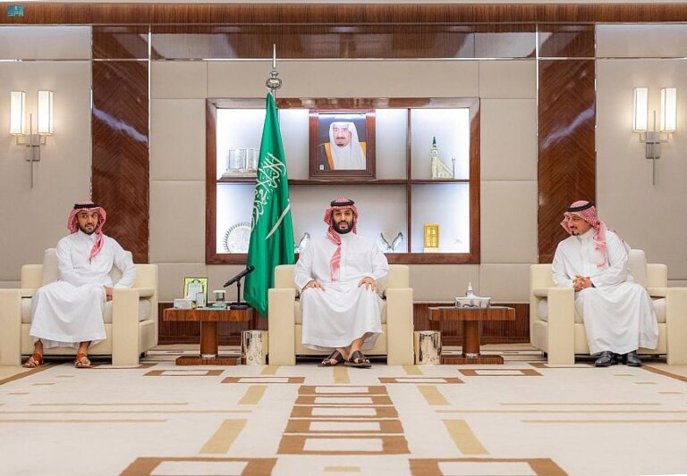 Crown Prince meets with Saudi national team squad amid World Cup preparations