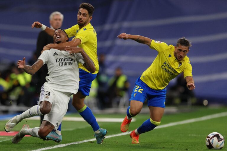 Real Madrid beats Cadiz to cut Barca’s lead ahead of World Cup