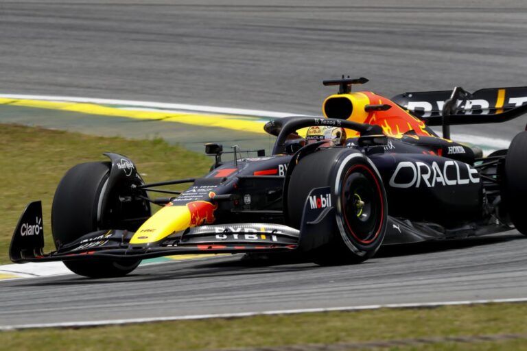Magnussen claims maiden pole in the rain for Haas