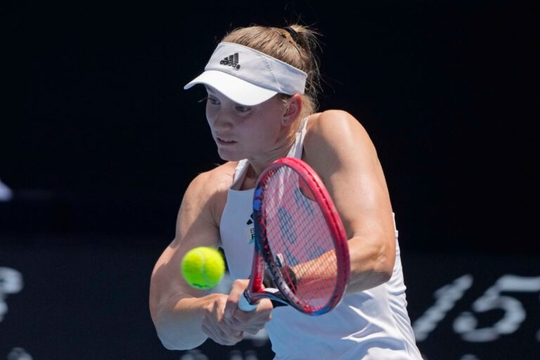 Kazakhstan’s Rybakina eliminates No. 1 Swiatek from Australian Open