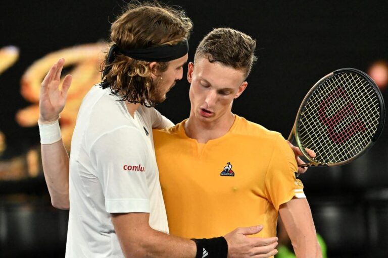Impressive Tsitsipas to face Khachanov in Australian Open semis