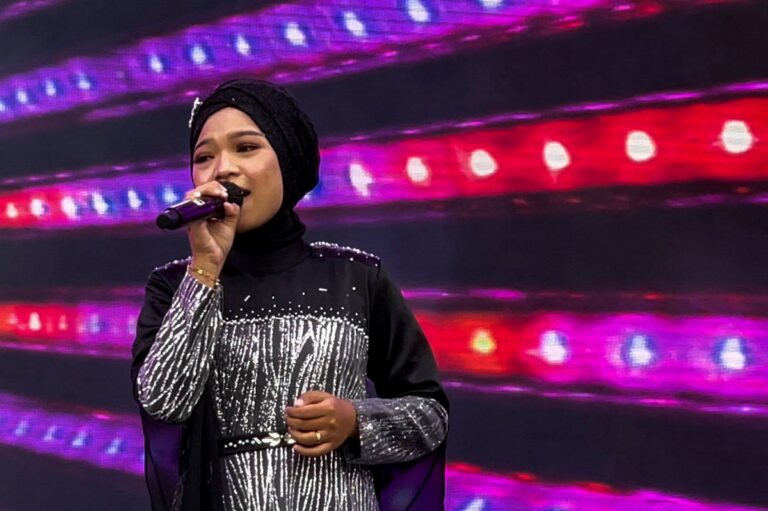 Hijabi ‘indie mothers’ embraced by young Indonesian music fans