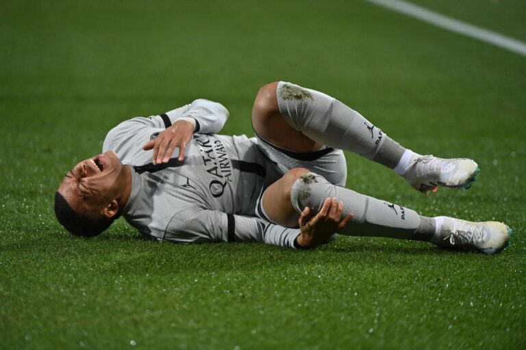 Injured Mbapp? out for 3 weeks, will miss Bayern 1st leg