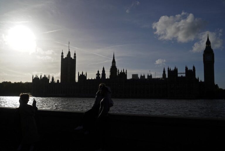 UK officials who oversaw funding of extremist Muslim groups must be sacked: counterterrorism expert