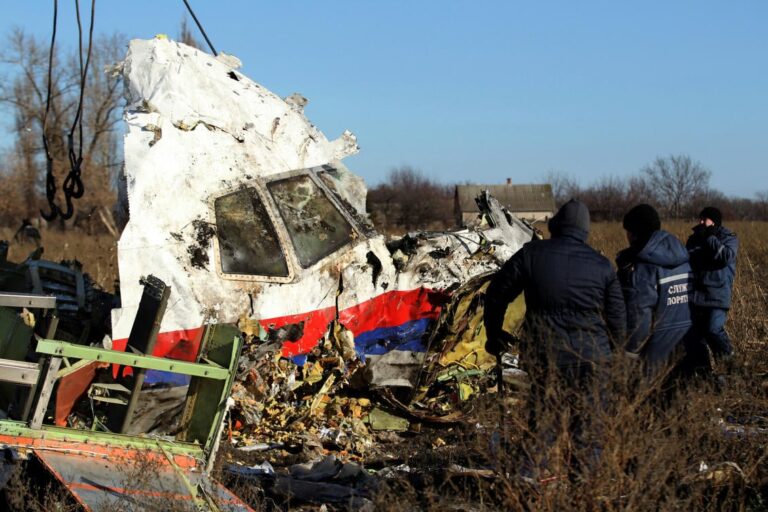 International team suspends investigation into MH17 downing