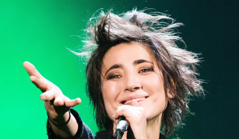 Popular Russian singer Zemfira declared foreign agent by government