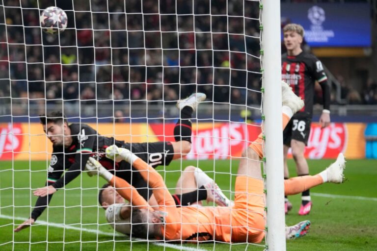 Milan make winning return to Champions League knockout stage by beating Tottenham