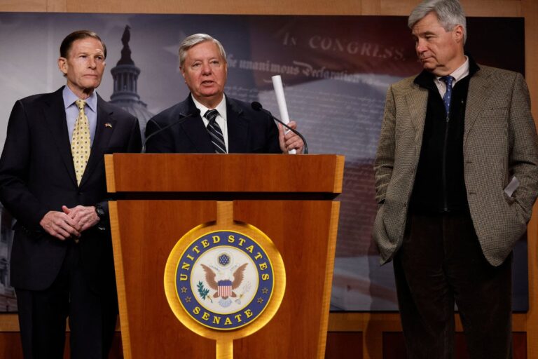 US support for Ukraine solid, says senator heading to Munich