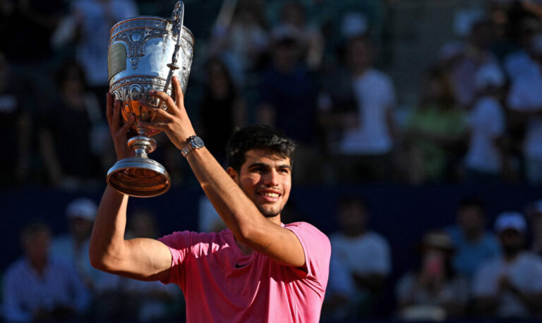 Alcaraz beats Norrie on clay for 1st title since US Open