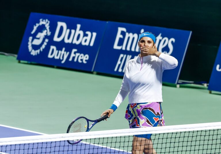 Swiatek and Sabalenka cruise into third round as icon retires at Dubai Tennis Championships