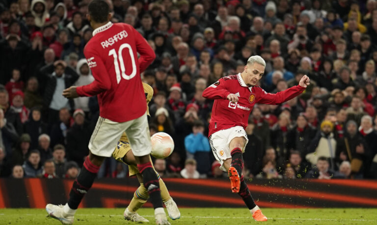 Man United outduel Barcelona in Europa League clash of giants