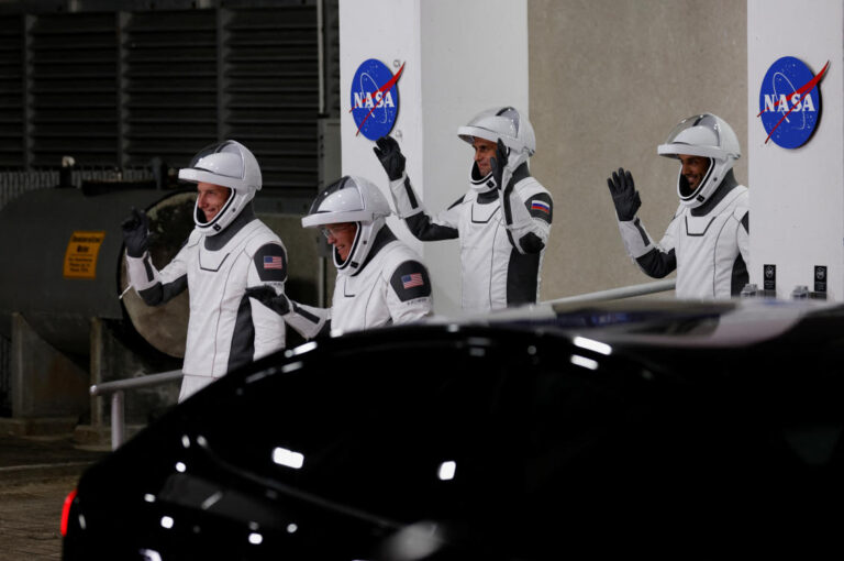 Last-minute problem keeps SpaceX rocket, astronauts grounded