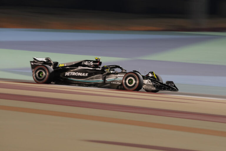 Hamilton cleared to race in Bahrain after jewelry inspected