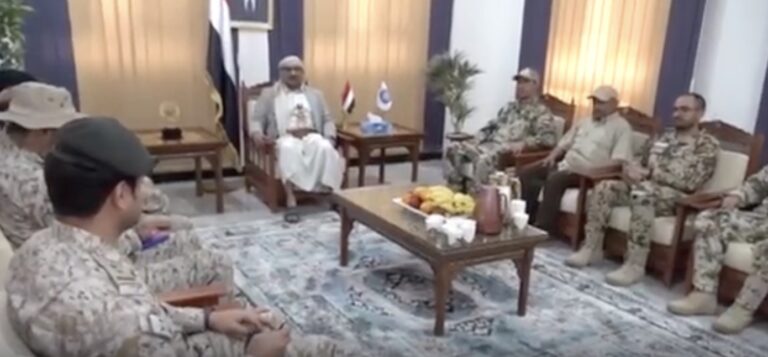 Coalition, Yemeni officials discuss developments in military operations