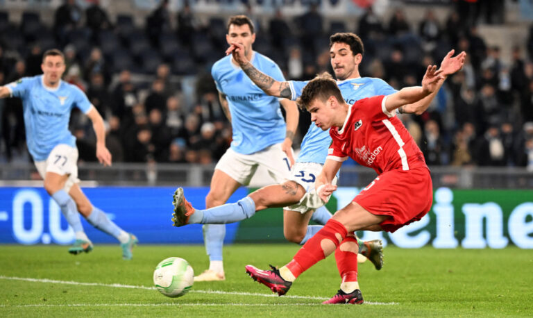 AZ Alkmaar rally from a goal down to upset Lazio in Europa Conference League