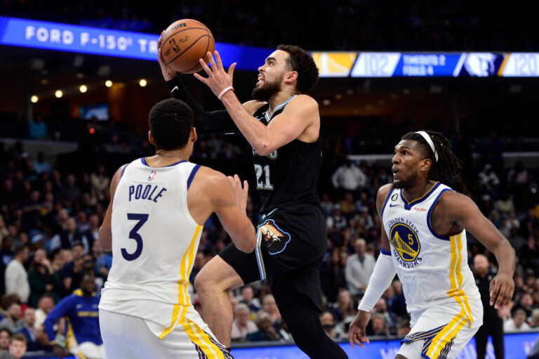 Grizzlies rout Warriors, Bucks hold off Nets