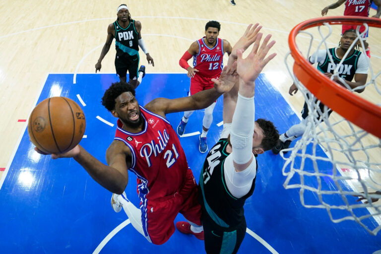 Brilliant Embiid leads Sixers comeback, Denver fall again