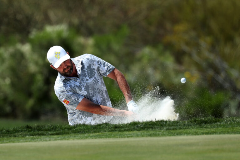 Leishman has 2-shot lead over Garcia at LIV Golf in Arizona