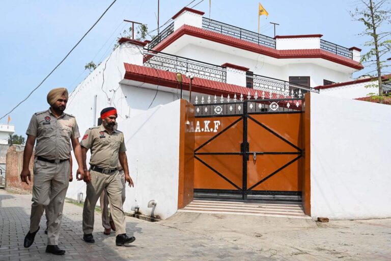 Police suspend mobile internet in northern India over manhunt for Sikh separatist leader