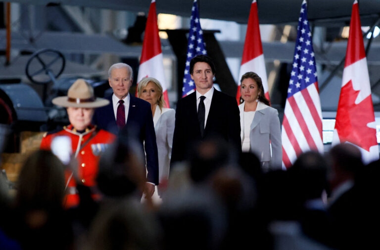 US, Canada end loophole that let asylum-seekers cross border