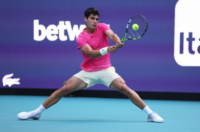 Alcaraz, Fritz, Andreescu advance to Miami Open 3rd round