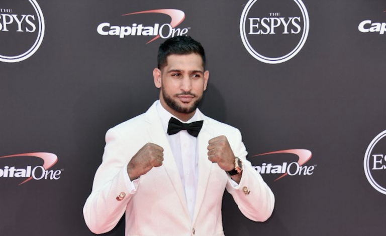 Ex-boxing champ Amir Khan thought he could die during London robbery