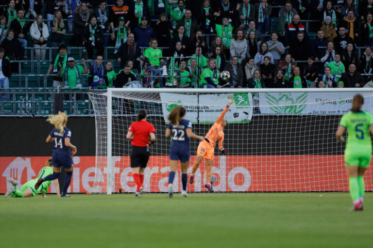 Wolfsburg sink PSG to set up Women’s Champions League semifinal against Arsenal