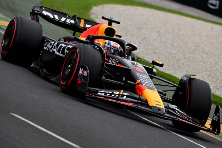 Verstappen on pole in Australia as Mercedes bounce back